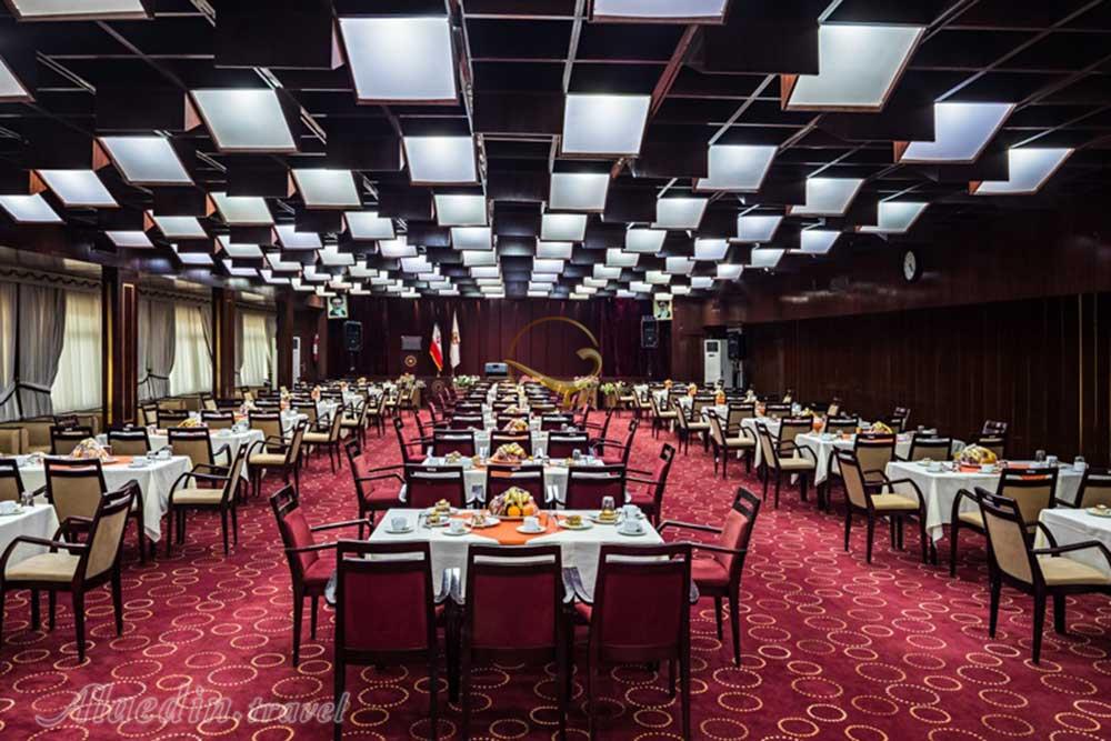 سالن کنفرانس هتل 5 ستاره پارس اهواز | علاءالدین تراول