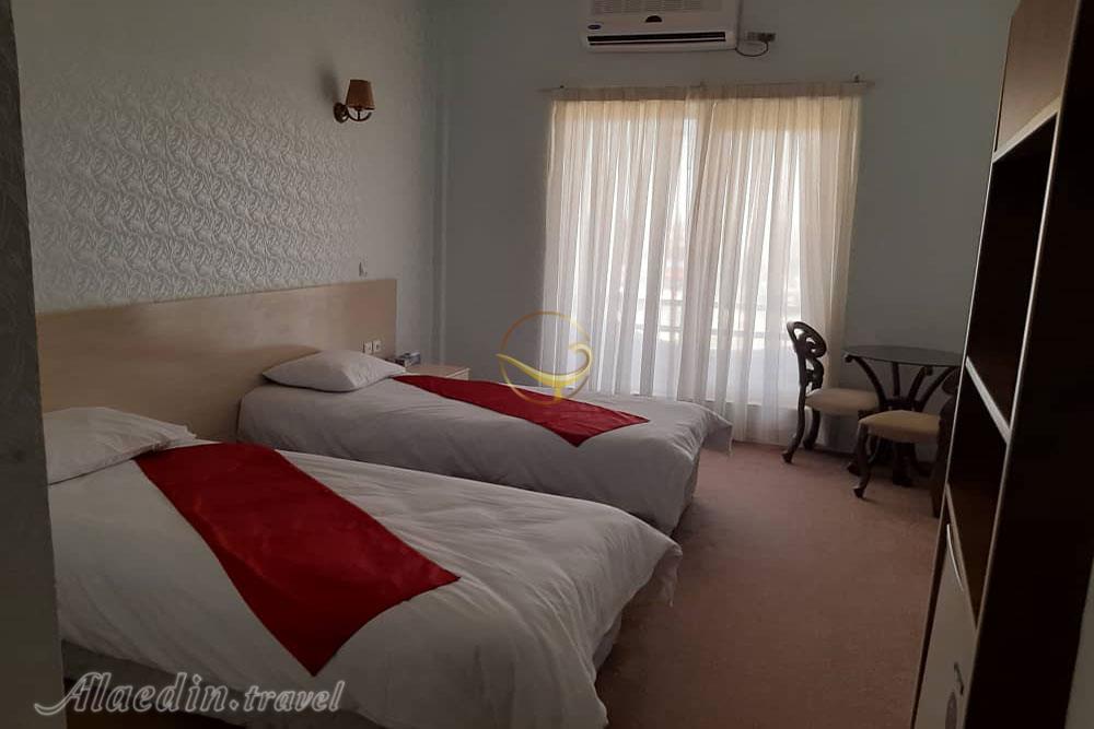 هتل بزرگ اندیمشک | علاءالدین تراول