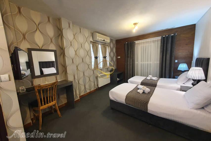 هتل دنیز انزلی | علاالدین تراول