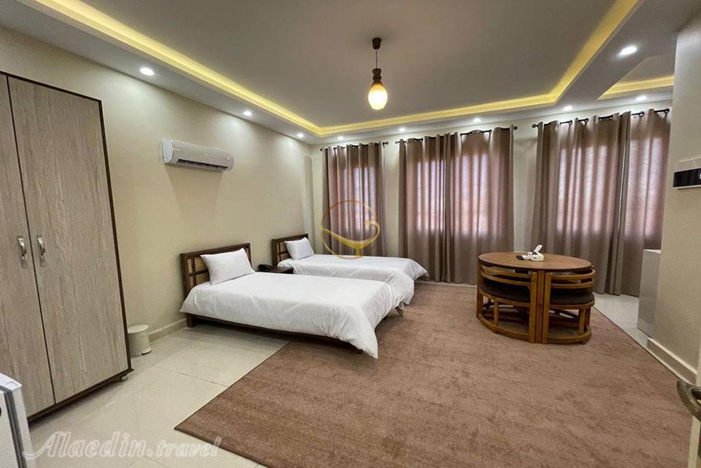 هتل ارکیده بندر انزلی | علاءالدین تراول