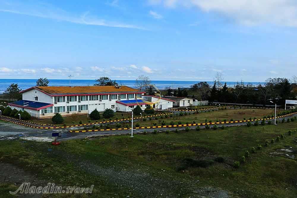 نمای بیرونی هتل جهانگردی انزلی | علاءالدین تراول