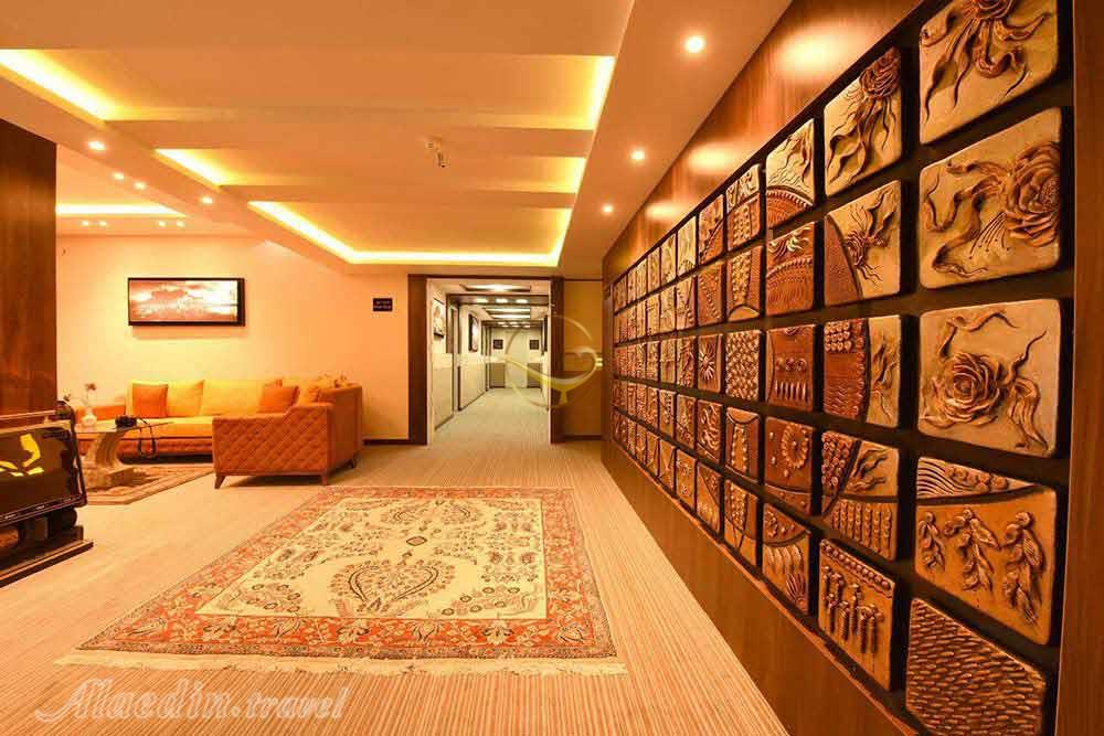 لابی هتل3 ستاره پیام اراک | علاءالدین تراول