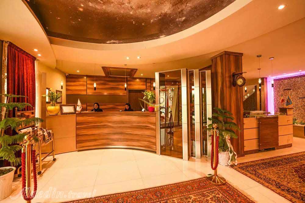لابی هتل3 ستاره پیام اراک | علاءالدین تراول