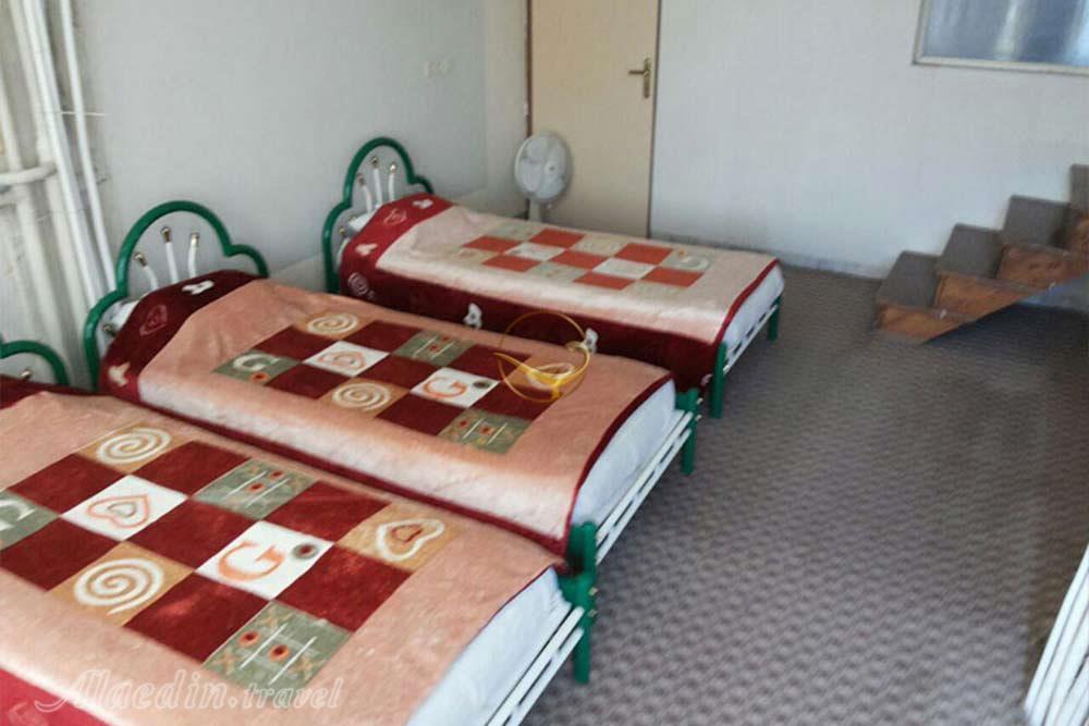 اتاق سه تخته هتل مهدی اردبیل | علاءالدین تراول