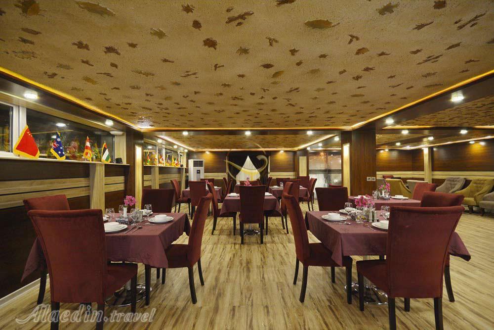 رستوران هتل 4 ستاره ریم رام عسلویه | علاءالدین تراول