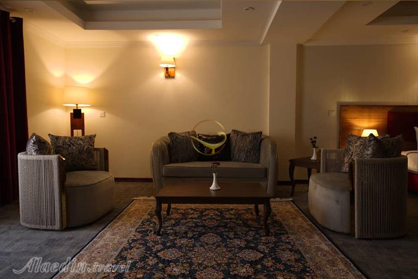 هتل برج ساعت بابلسر | علاءالدین تراول