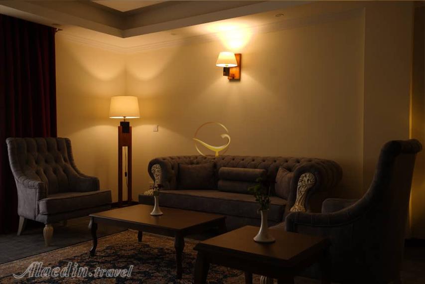 هتل برج ساعت بابلسر | علاءالدین تراول