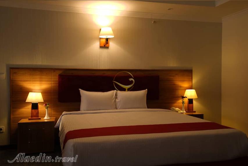 هتل برج ساعت بابلسر | علاءالدین تراول