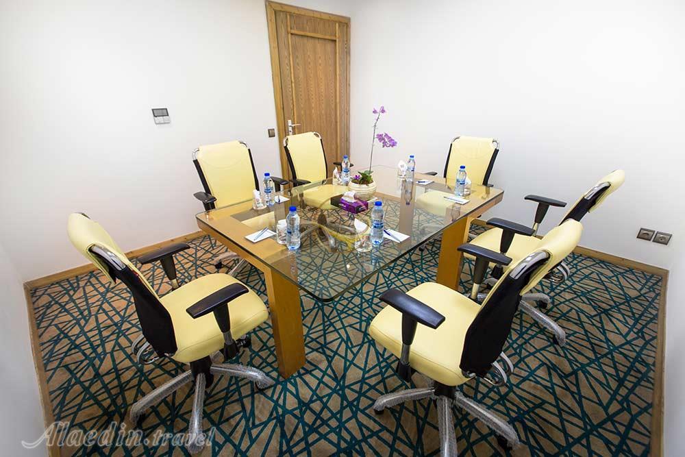 آپارتمان دوبلکس دوخوابه تراس دار هتل چهارستاره میزبان بابلسر | علاءالدین تراول