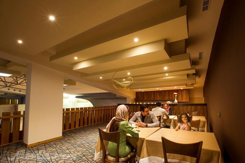 کافی شاپ دنج هتل 4 ستاره میزبان بابلسر | علاءالدین تراول