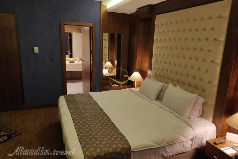 اتاق های هتل پنج ستاره هما بندرعباس | علاءالدین تراول