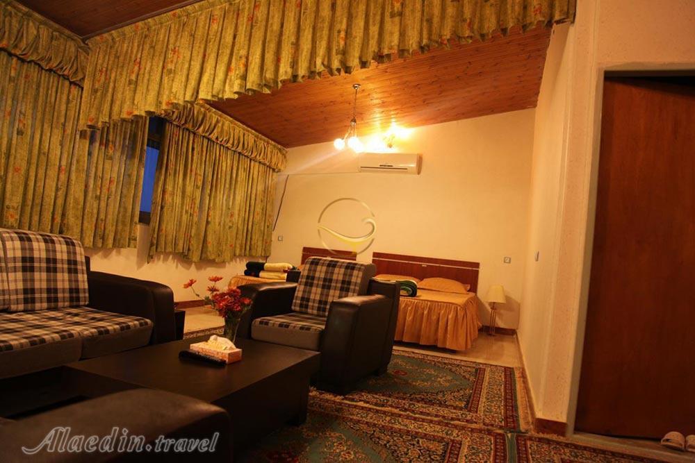 اتاق سه تخته هتل سه ستاره مروارید صدرا بهشهر | علاءالدین تراول