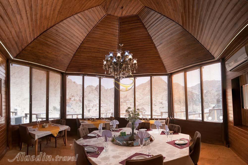 رستوران هتل بزرگ 3 ستاره کوهستان بیرجند | علاءالدین تراول
