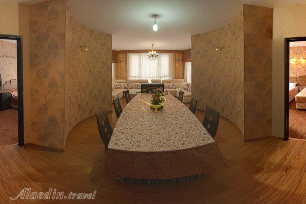 سوئیت رویال پنج نفره هتل بزرگ 3 ستاره کوهستان بیرجند | علاءالدین تراول