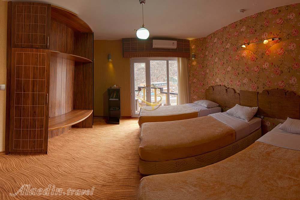 اتاق سه تخته هتل بزرگ 3 ستاره کوهستان بیرجند | علاءالدین تراول