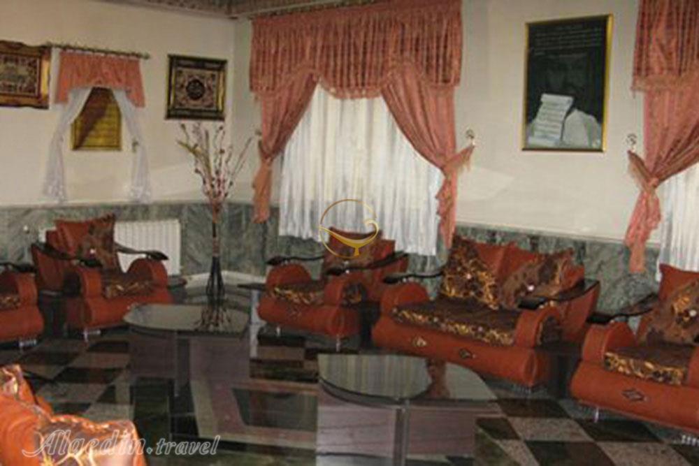 لابی هتل سه ستاره لاله بناب | علاءالدین تراول