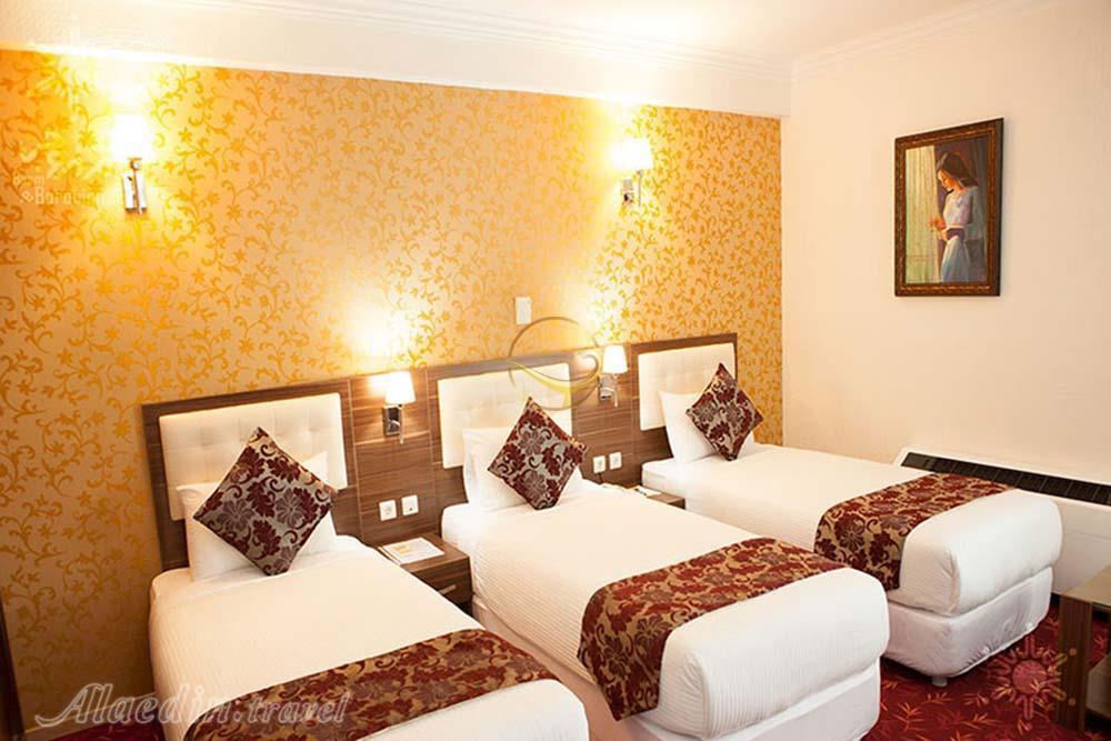 اتاق سه تخته هتل بزرگ 4 ستاره بام بروجن | علاءالدین تراول
