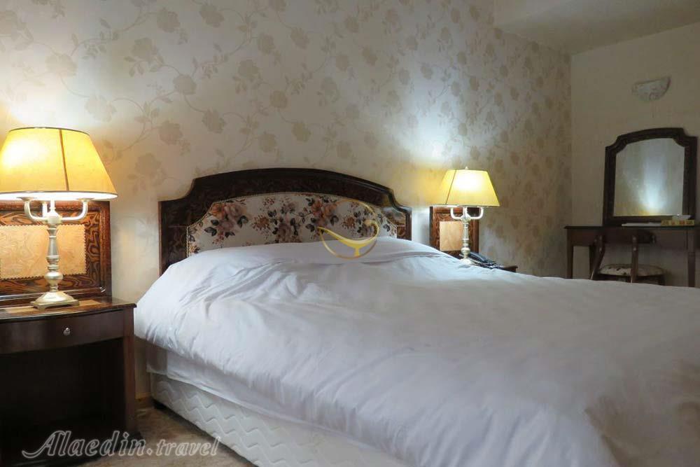 اتاق دبل هتل 4 ستاره زاگرس بروجرد | علاءالدین تراول