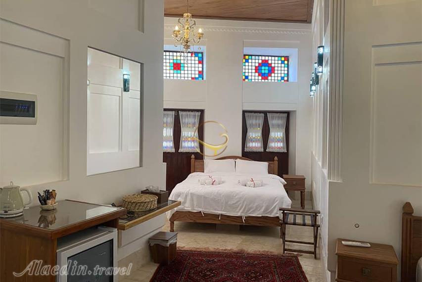 هتل دنسه ریحان بوشهر | علاالدین تراول