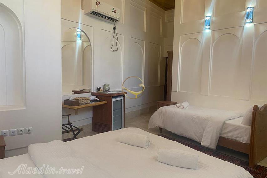 هتل دنسه ریحان بوشهر | علاالدین تراول