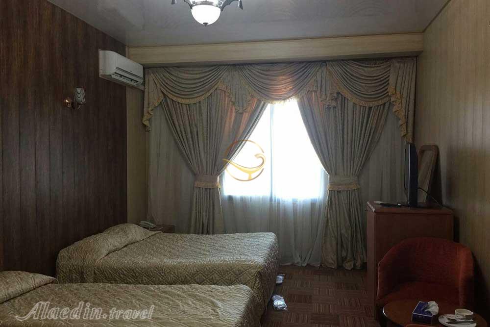 سوئیت رویال چهار تخته هتل 4 ستاره لاله چابهار | علاءالدین تراول