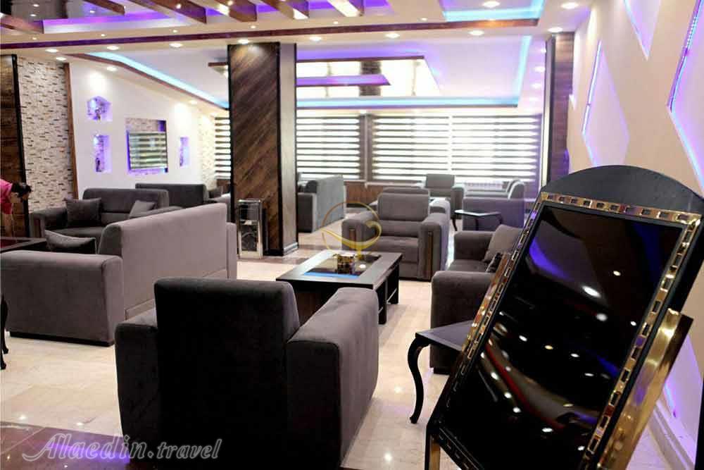 لابی هتل جهانگردی چلندر چالوس | علاءالدین تراول