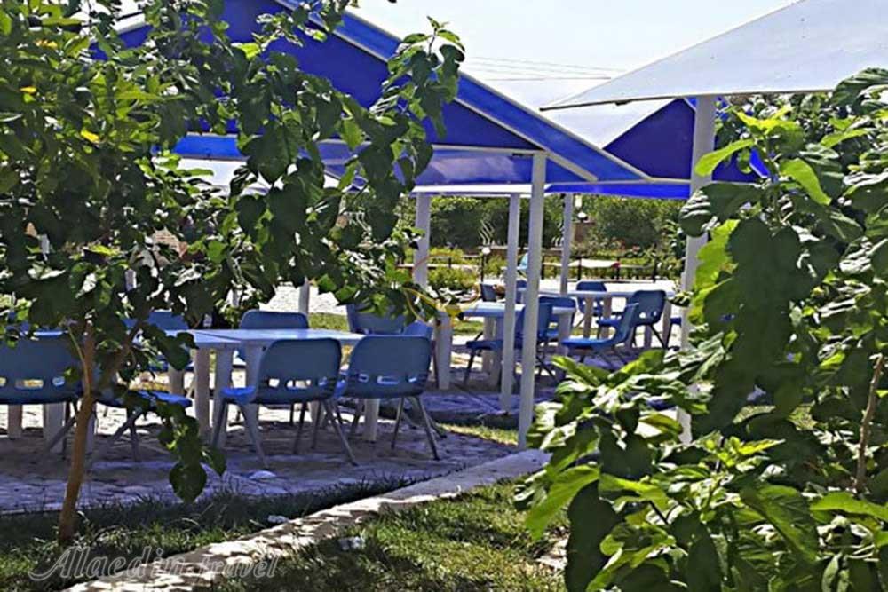 حیاط مهمانسرای جهانگردی فسا | علاءالدین تراول