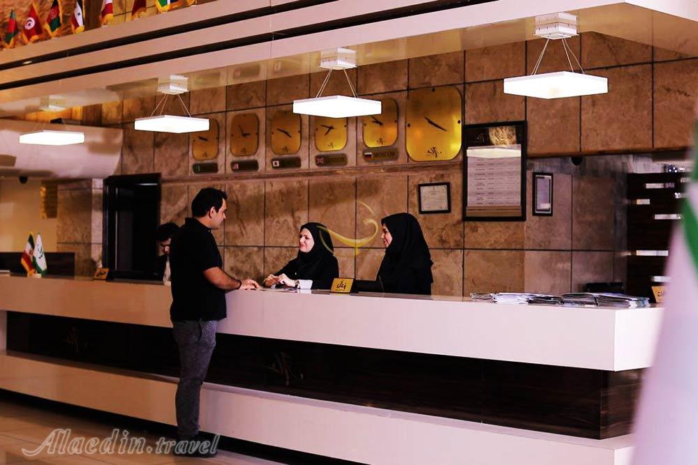 رزرواسیون هتل 5 ستاره معین فومن | علاءالدین تراول