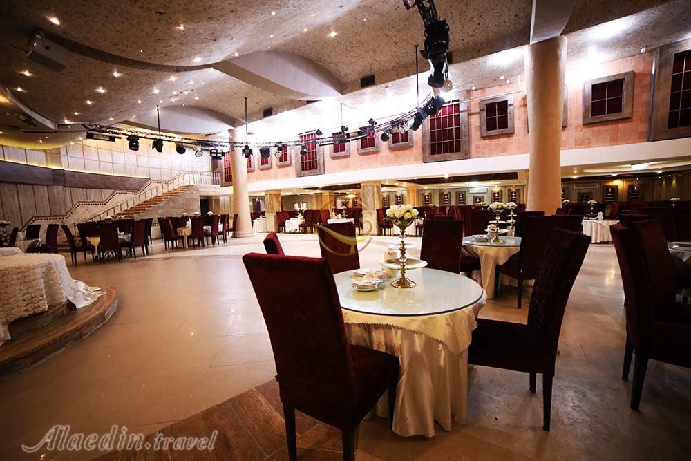 سالن غذاخوری هتل 5 ستاره علاءالدین تراول