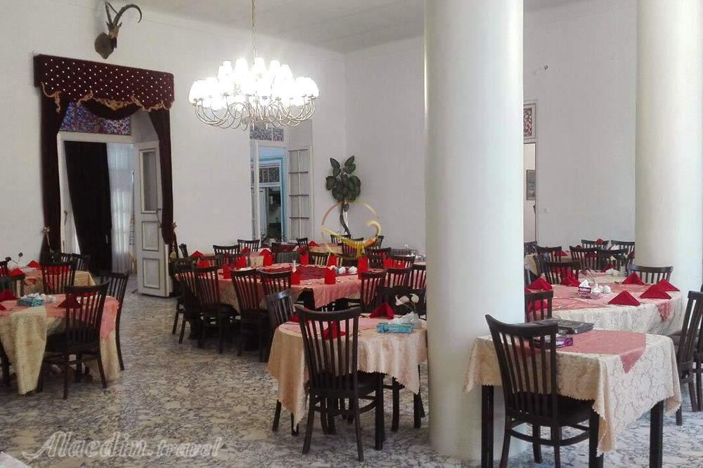 رستوران های هتل 3 ستاره نگین گچسر | علاءالدین تراول