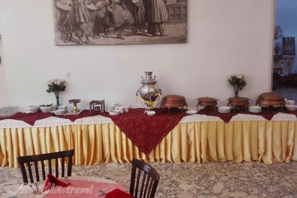 رستوران های هتل 3 ستاره نگین گچسر | علاءالدین تراول