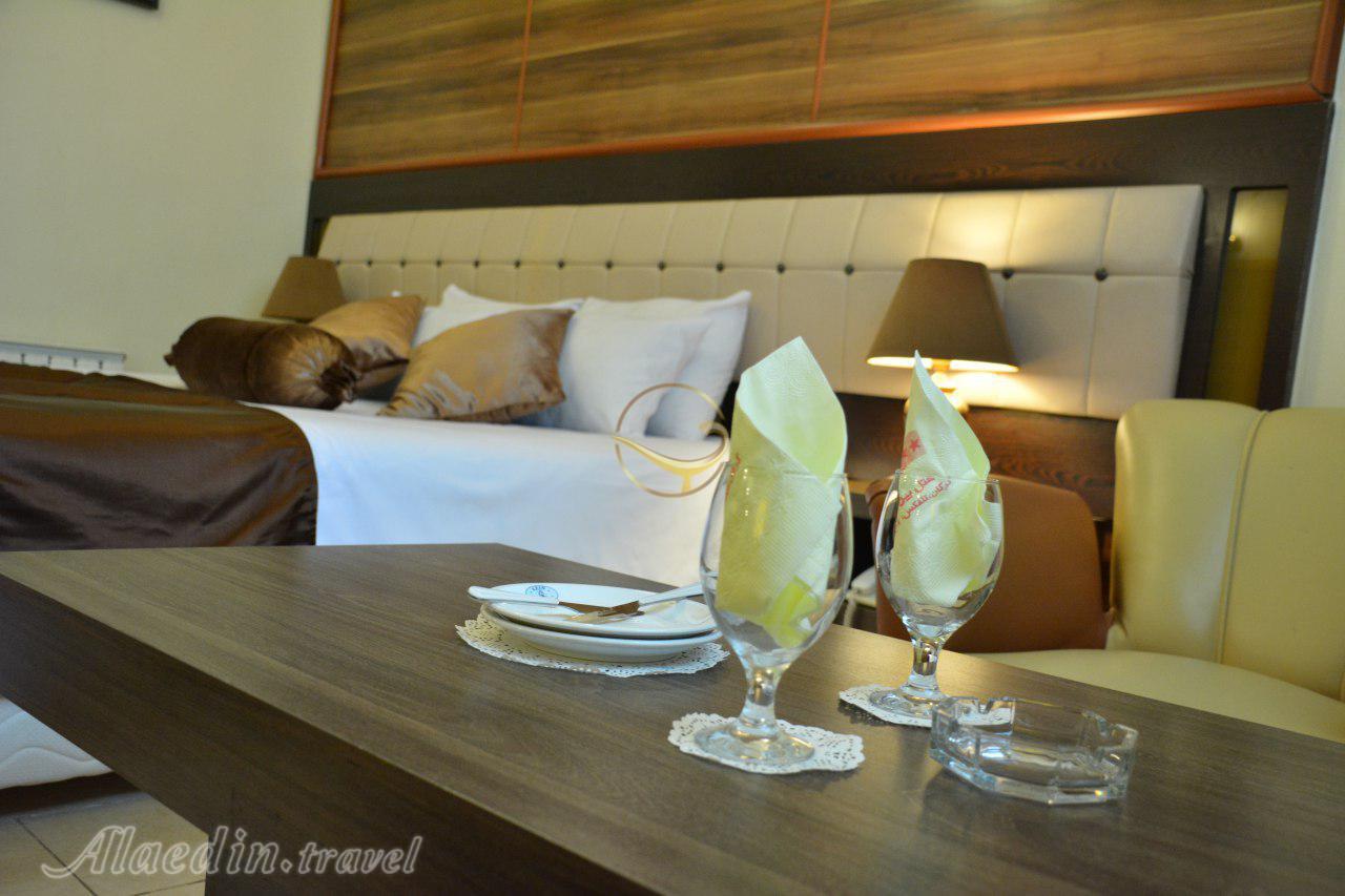 اتاق دبل سوئیت هتل چهار ستاره آذین گرگان | علاءالدین تراول