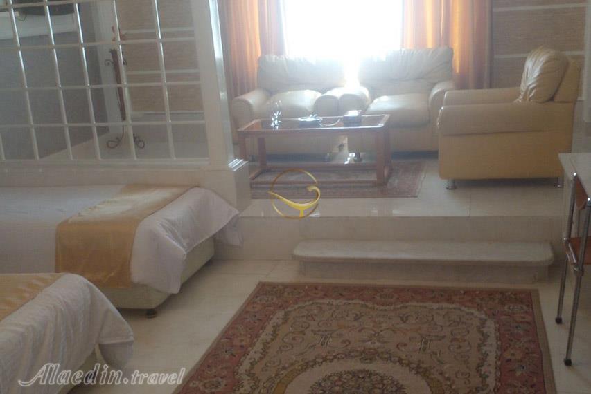 نمای داخل اتاق هتل آذین گرگان | علاءالدین تراول