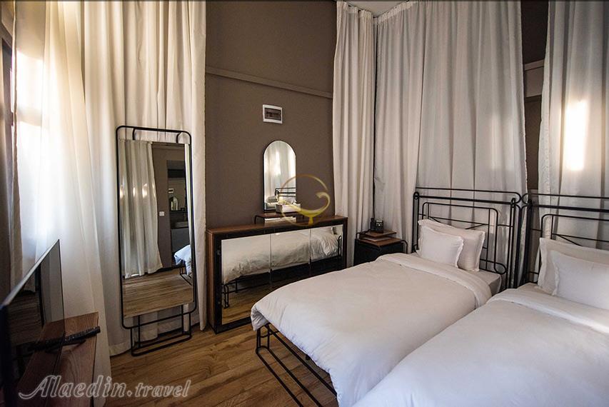 بوتیک هتل هفت پیکر گرگان | علاالدین تراول