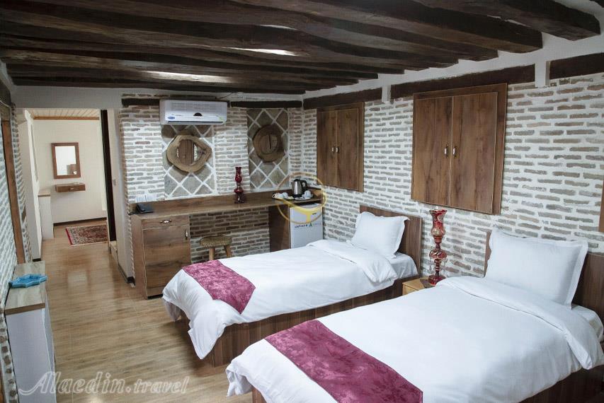 بوتیک هتل سرای خان گرگان | علاالدین تراول