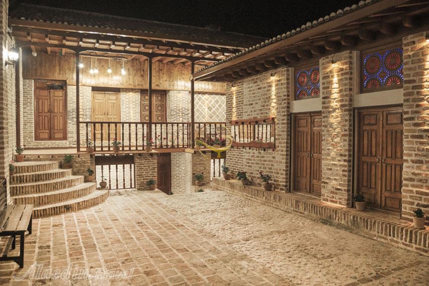 بوتیک هتل سرای خان گرگان | علاالدین تراول