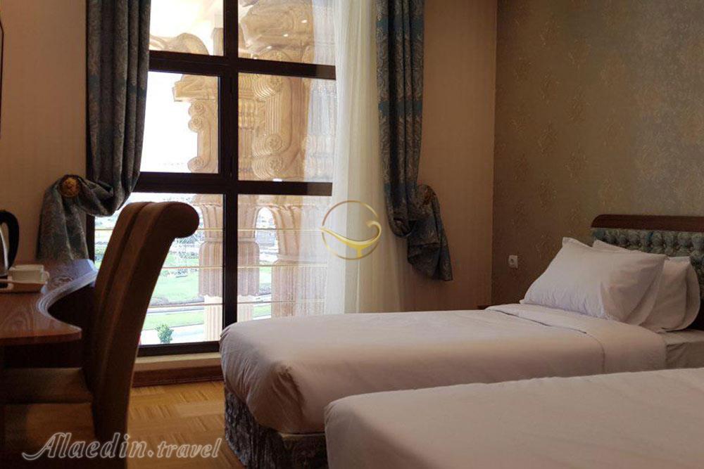 اتاق دو تخته تویین هتل امیران 2 همدان | علاءالدین تراول