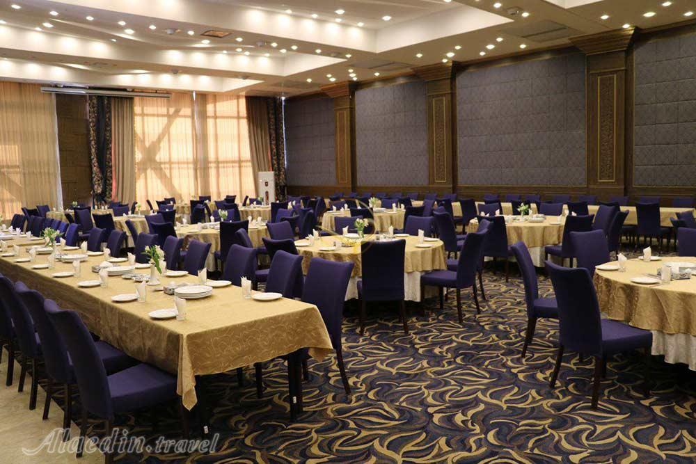 رستوران لاکچری هتل 5 ستاره باباطاهر همدان | علاءالدین تراول