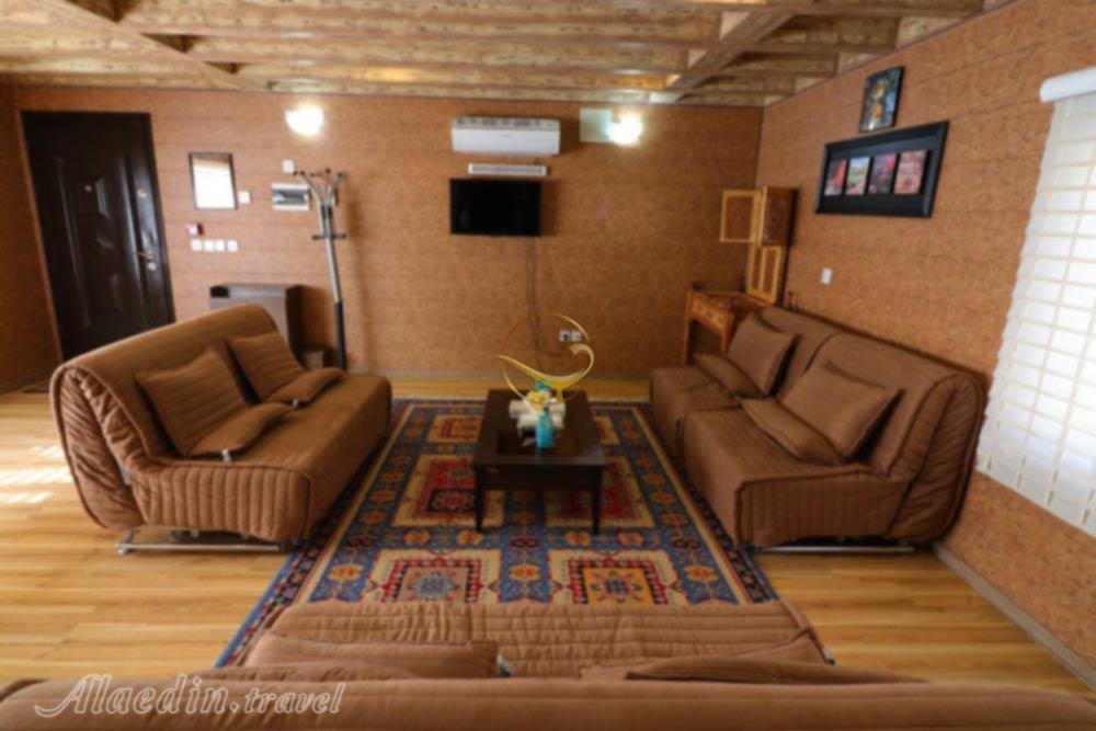 فضای نشیمن هتل 4 ستاره گنجنامه همدان | علاءالدین تراول