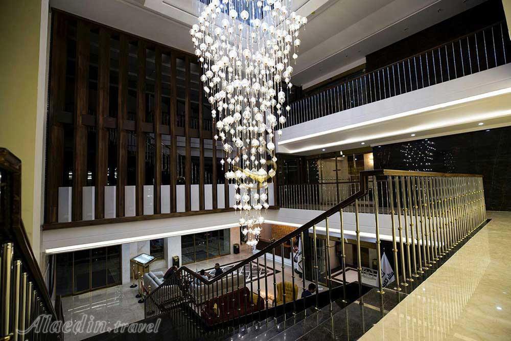 لابی هتل سه ستاره کتیبه همدان | علاءالدین تراول