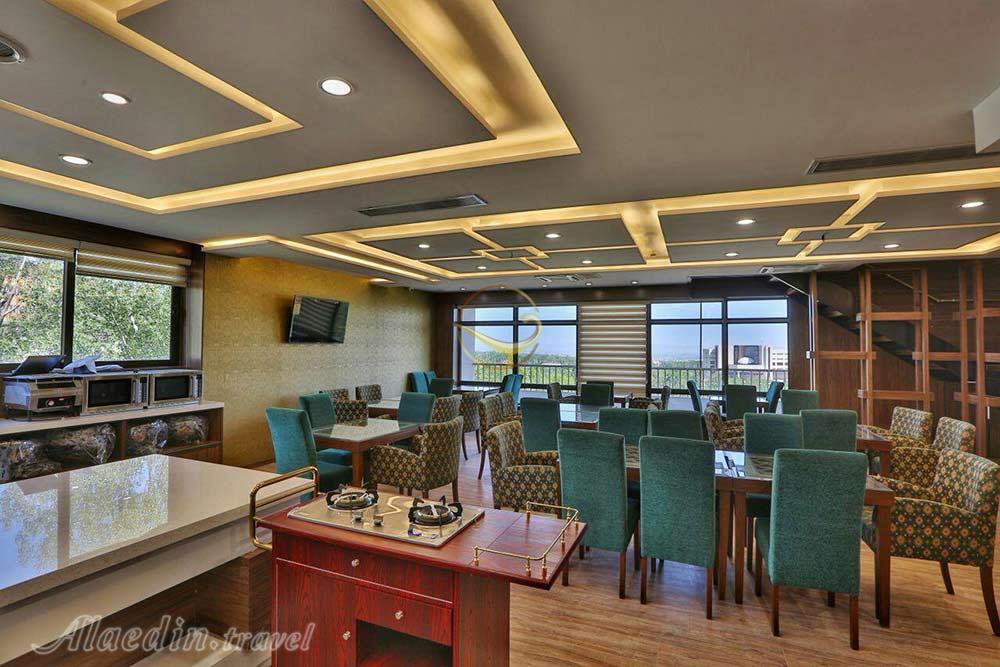 رستوران هتل سه ستاره کتیبه همدان | علاءالدین تراول