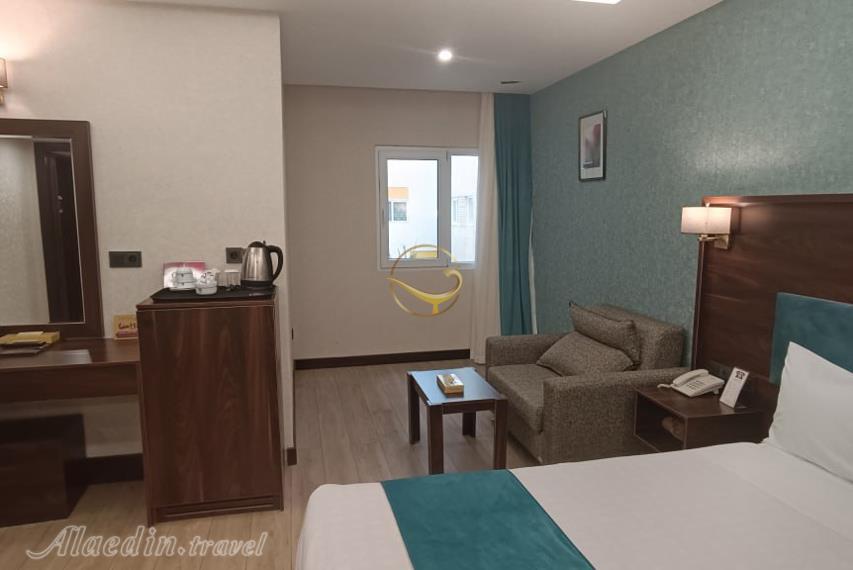 هتل عالی قاپو اصفهان | علاءالدین تراول