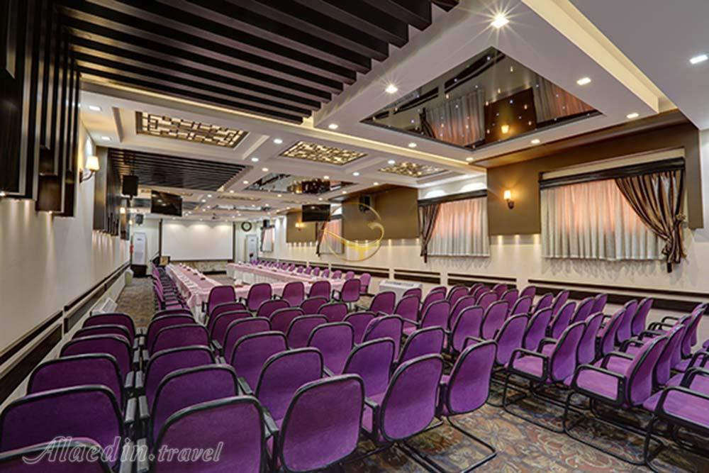 اتاق جلسات هتل 4 ستاره آسمان اصفهان | علاءالدین تراول