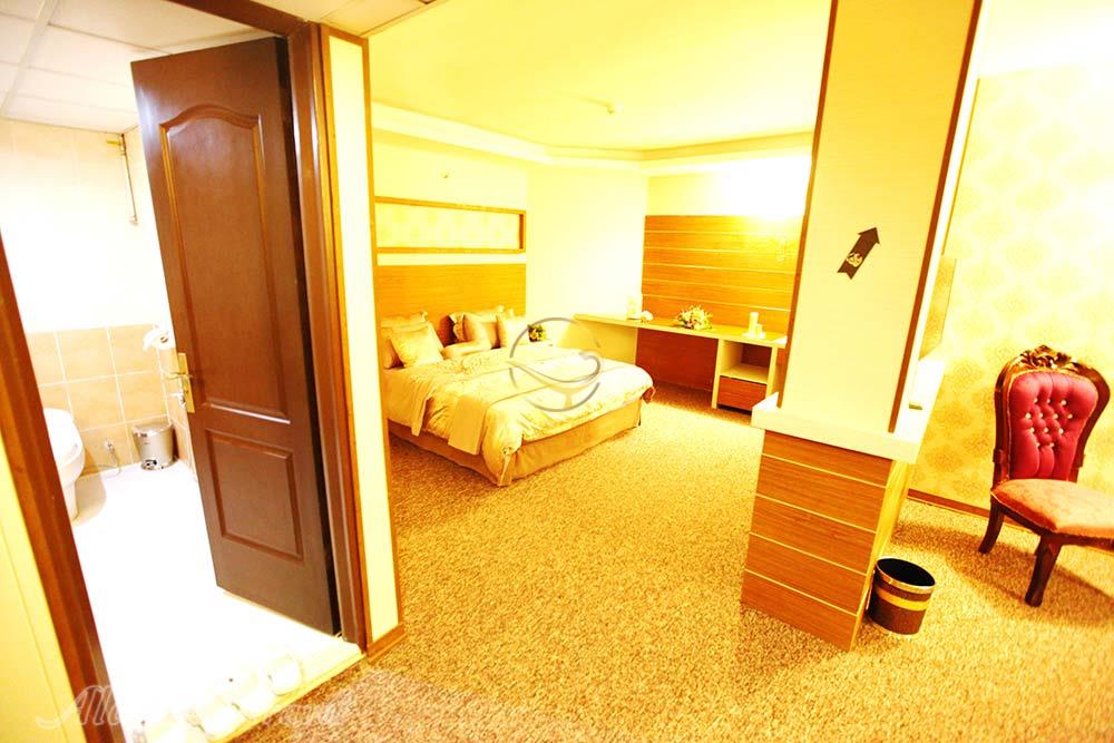 سوئیت رویال دو نفره هتل 3 ستاره آوین اصفهان | علاءالدین تراول