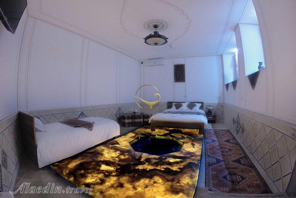 اتاق سه خانه سنتی ایروانی اصفهان | علاءالدین تراول