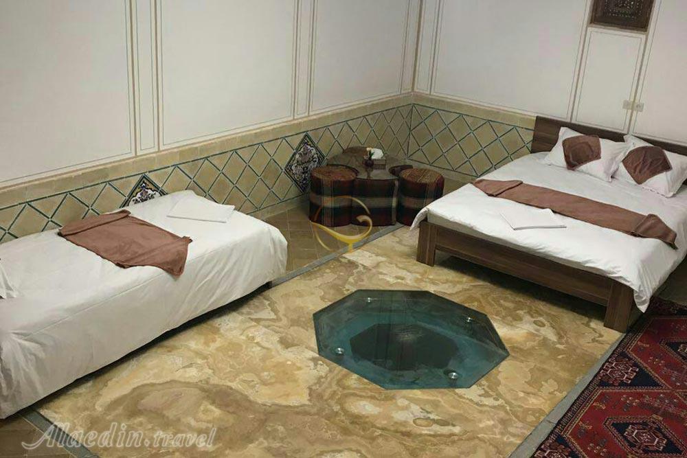 اتاق سه تخته خانه سنتی ایروانی اصفهان | علاءالدین تراول