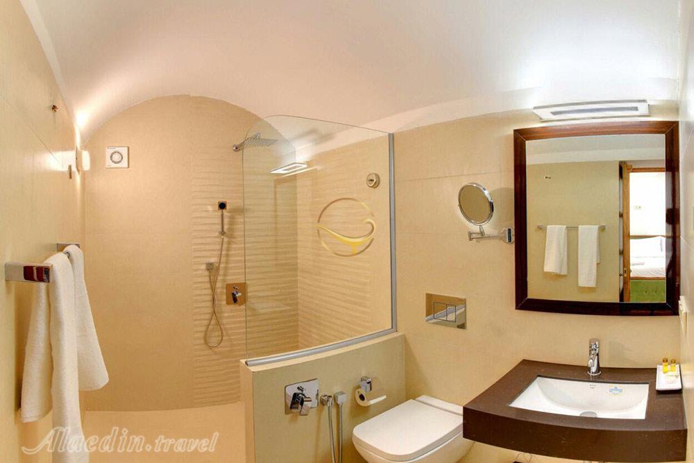 سرویس بهداشتی هتل 4 ستاره کریاس اصفهان | علاءالدین تراول