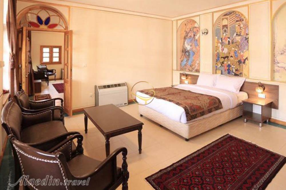 اقامتگاه سنتی خانه کشیش اصفهان | علاءالدین تراول