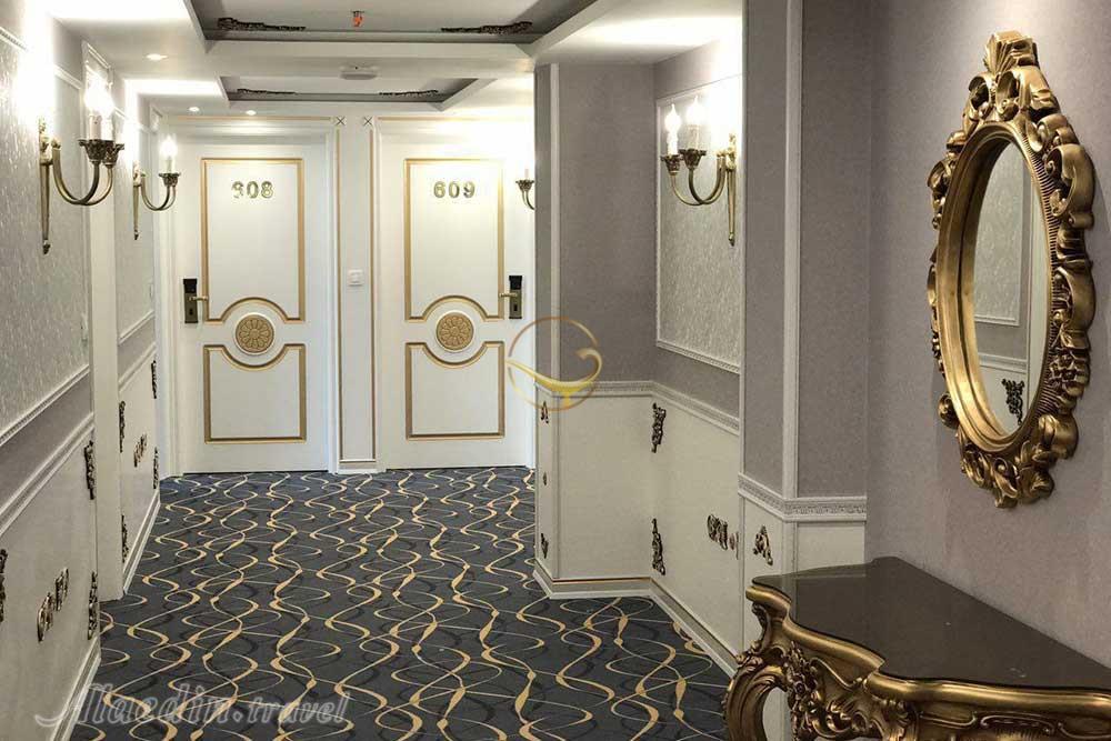 راهرو هتل 4 ستاره خواجو اصفهان | علاءالدین تراول