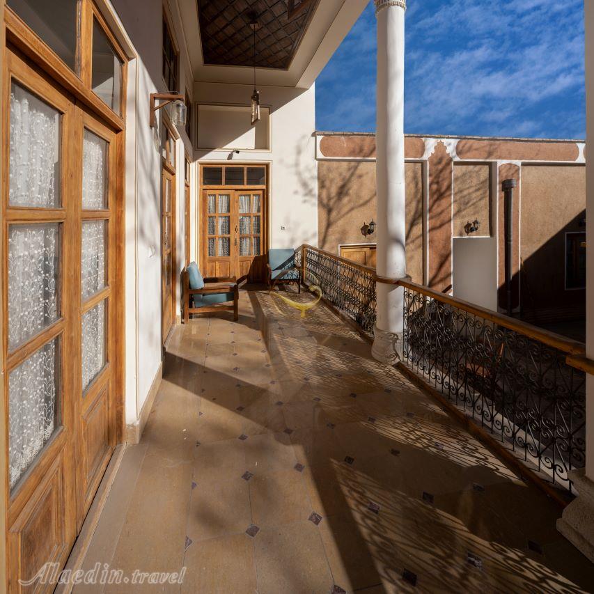 میدان کوچک |علاءالدین تراول